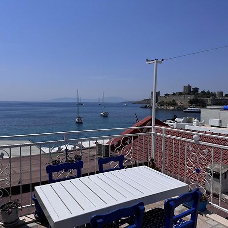 White And Blue Bodrum Exterior foto