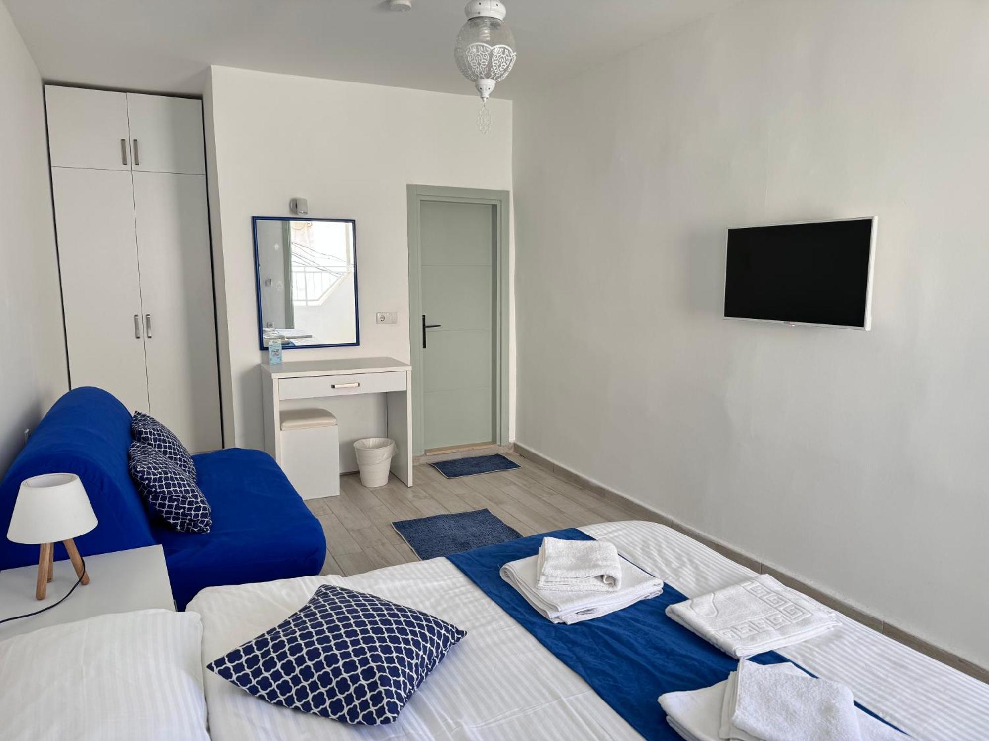 White And Blue Bodrum Exterior foto